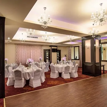 Hotel Roberts 3*